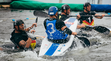 LA LUZ RESPLANDECE SOBRE EL CAMPEONATO EUROPEO DE KAYAK POLO